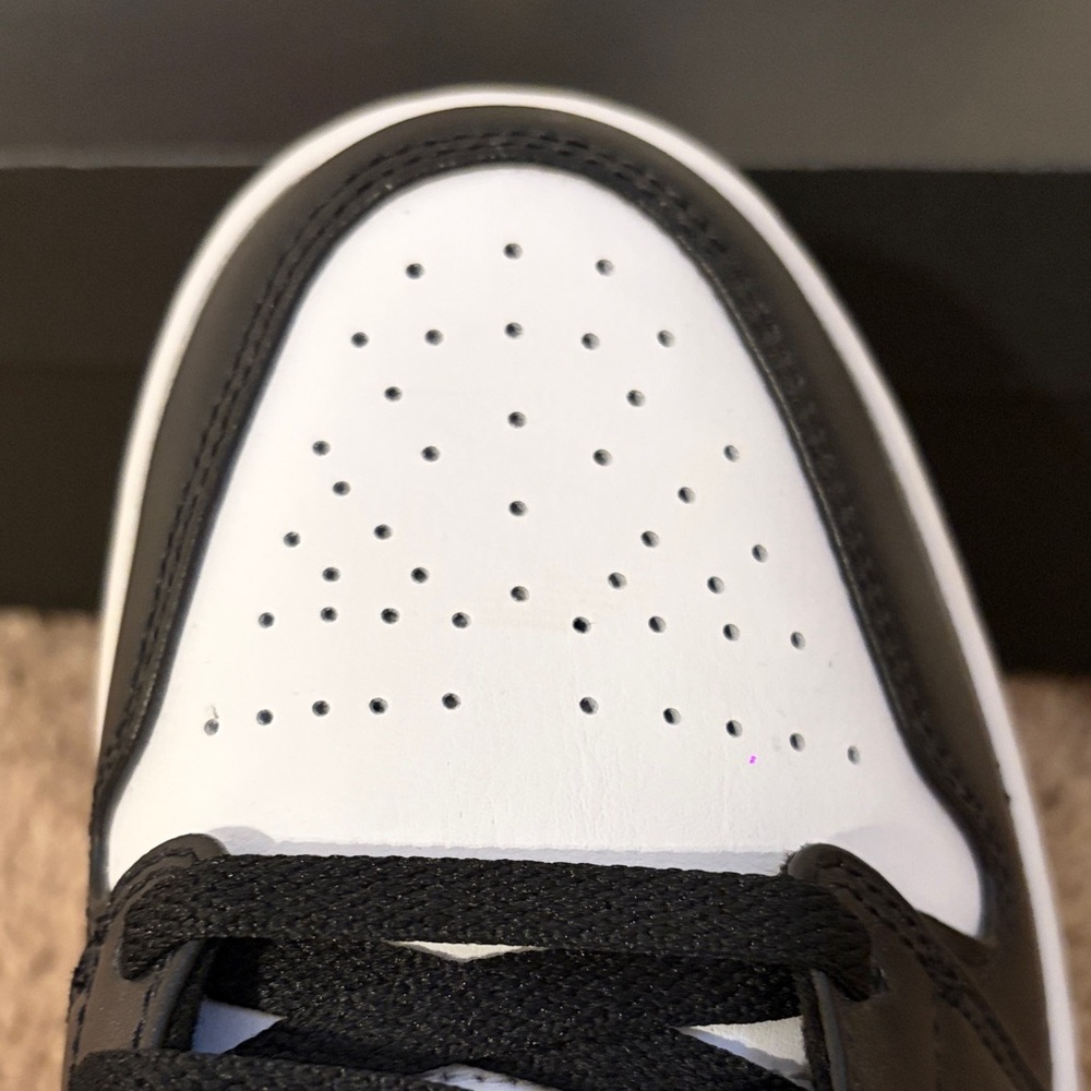Jordan Low-Top Sneakers - Black/Red/White - Picture 2 of 4